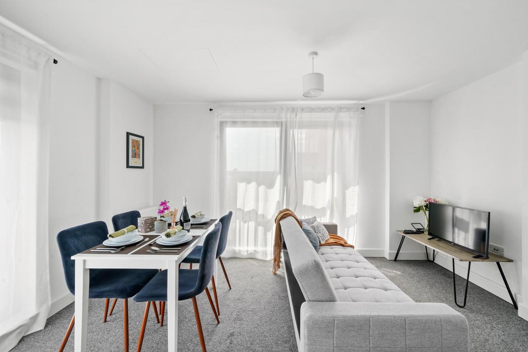 One And Two Bed Apartments Slough Near Heathrow Colnbrook Exteriér fotografie