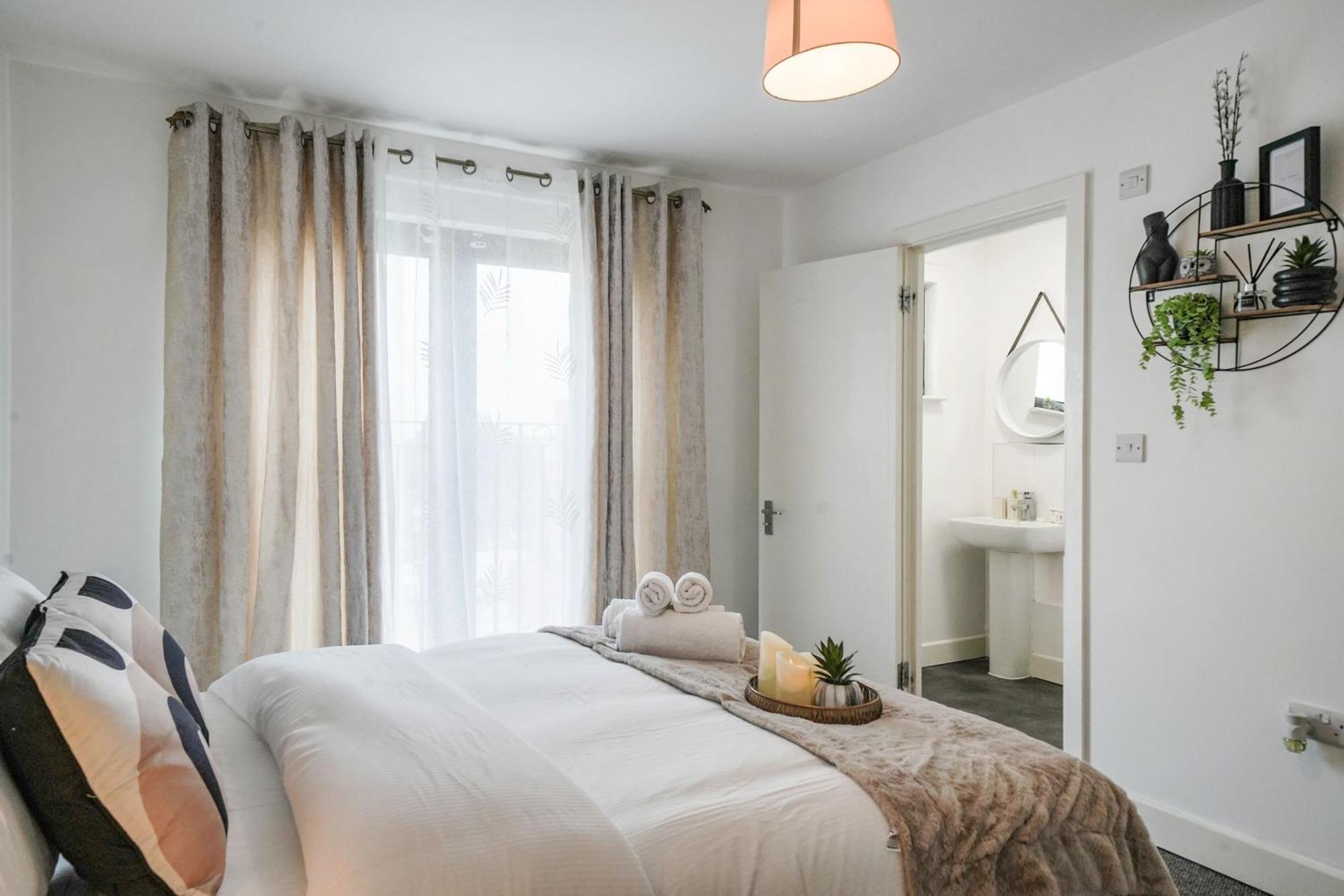 One And Two Bed Apartments Slough Near Heathrow Colnbrook Exteriér fotografie