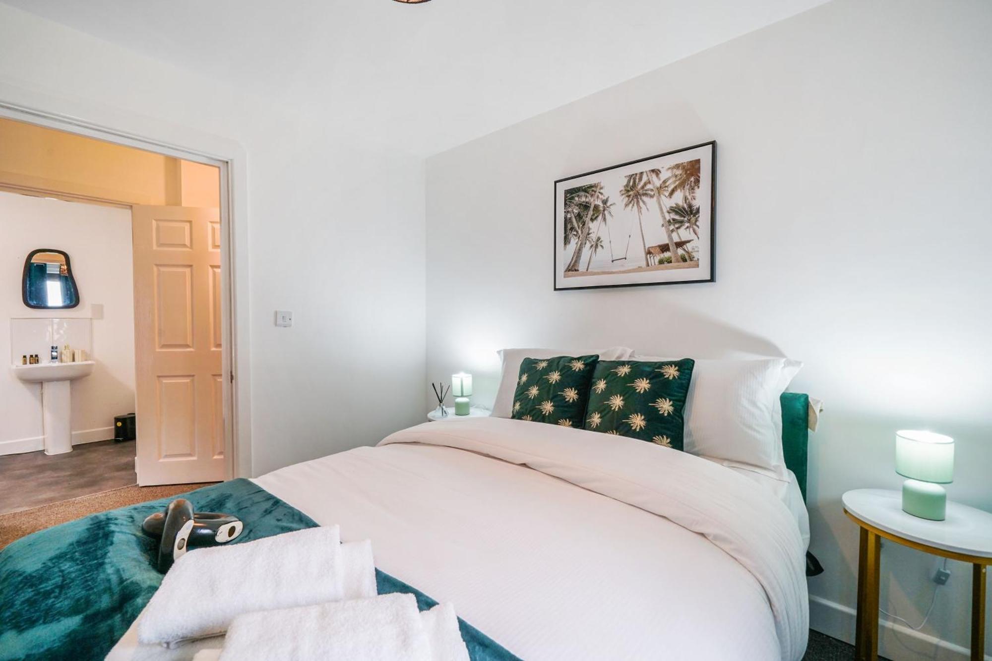 One And Two Bed Apartments Slough Near Heathrow Colnbrook Exteriér fotografie